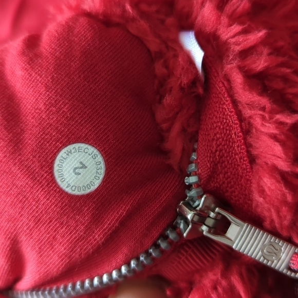 Lululemon Oh So Sherpa Jacket - Picture 11 of 14
